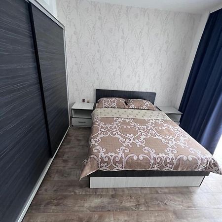 Nesta Apartament Appartement Fălticeni Buitenkant foto