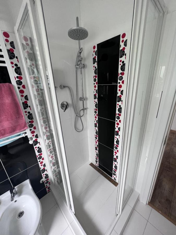Nesta Apartament Appartement Fălticeni Buitenkant foto