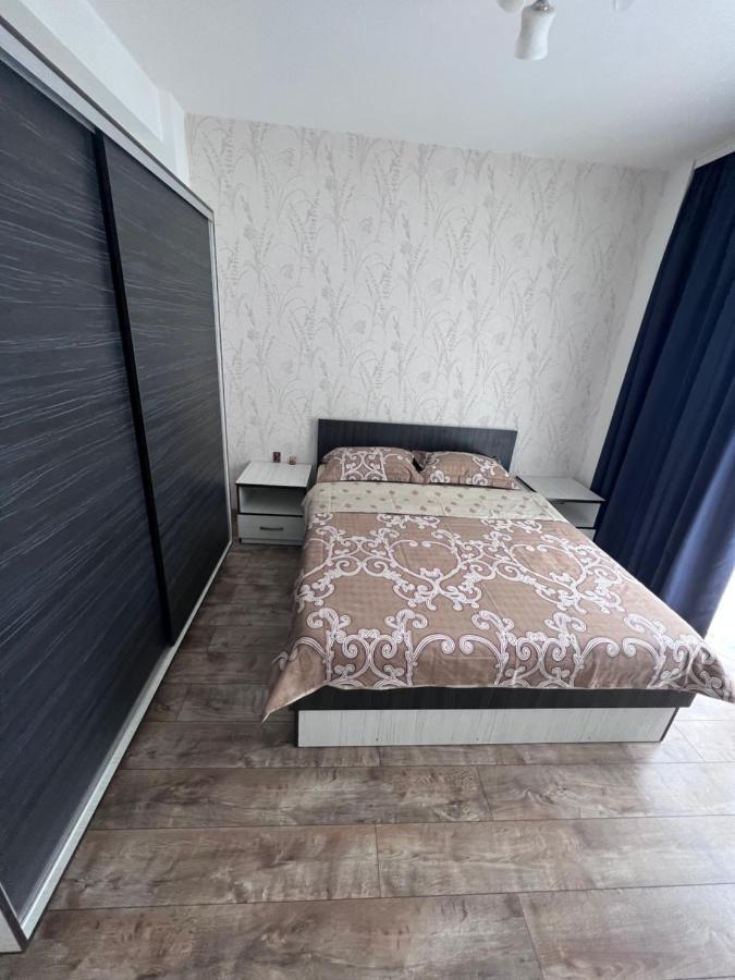 Nesta Apartament Appartement Fălticeni Buitenkant foto