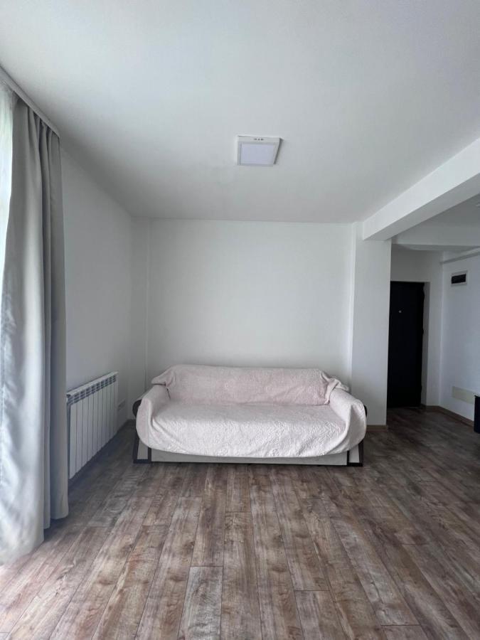 Nesta Apartament Appartement Fălticeni Buitenkant foto